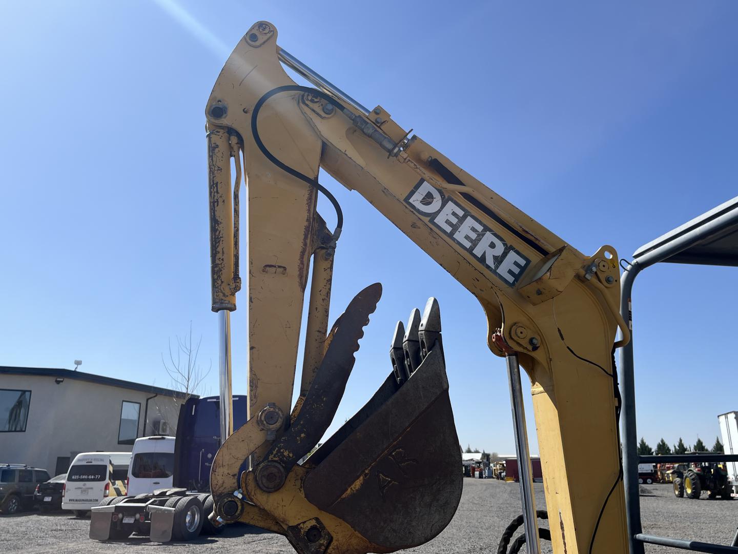 ./imagenes/INVOICE/2019/15056/JOHN DEERE 27C (8).JPG